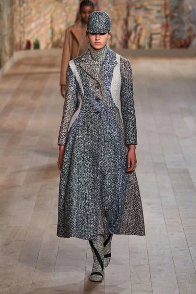 Look 53